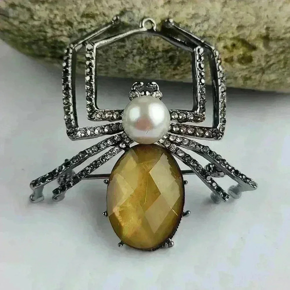 Rare Napier spider rhinestones brooch Silver tone with fuax pearl brown … - Picture 3 of 10